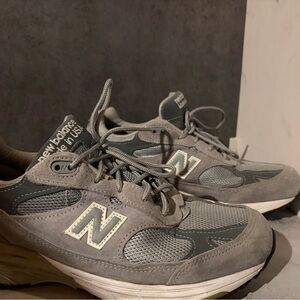 New Balance Men's Charcoal and Cream Sneakers